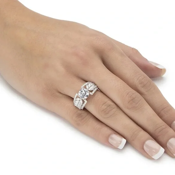 New 925 Silver Halo Round Cut Diamond Ring - Picture 4 of 4
